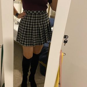 Black Plaid Pleated Mini Skirt